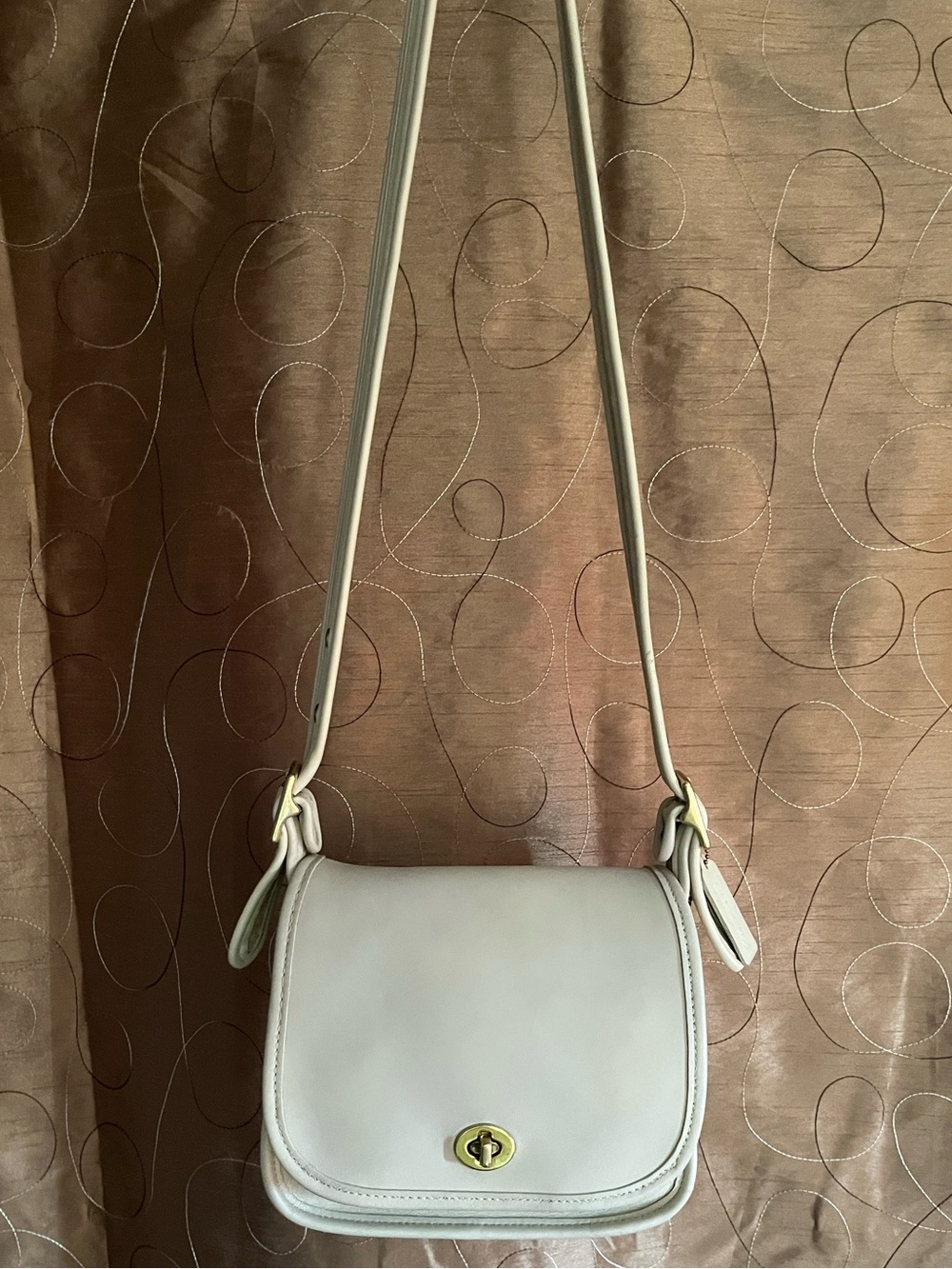 Vintage COACH 9965 Legacy Small Flap Bone Leather Crossbody USA 1997